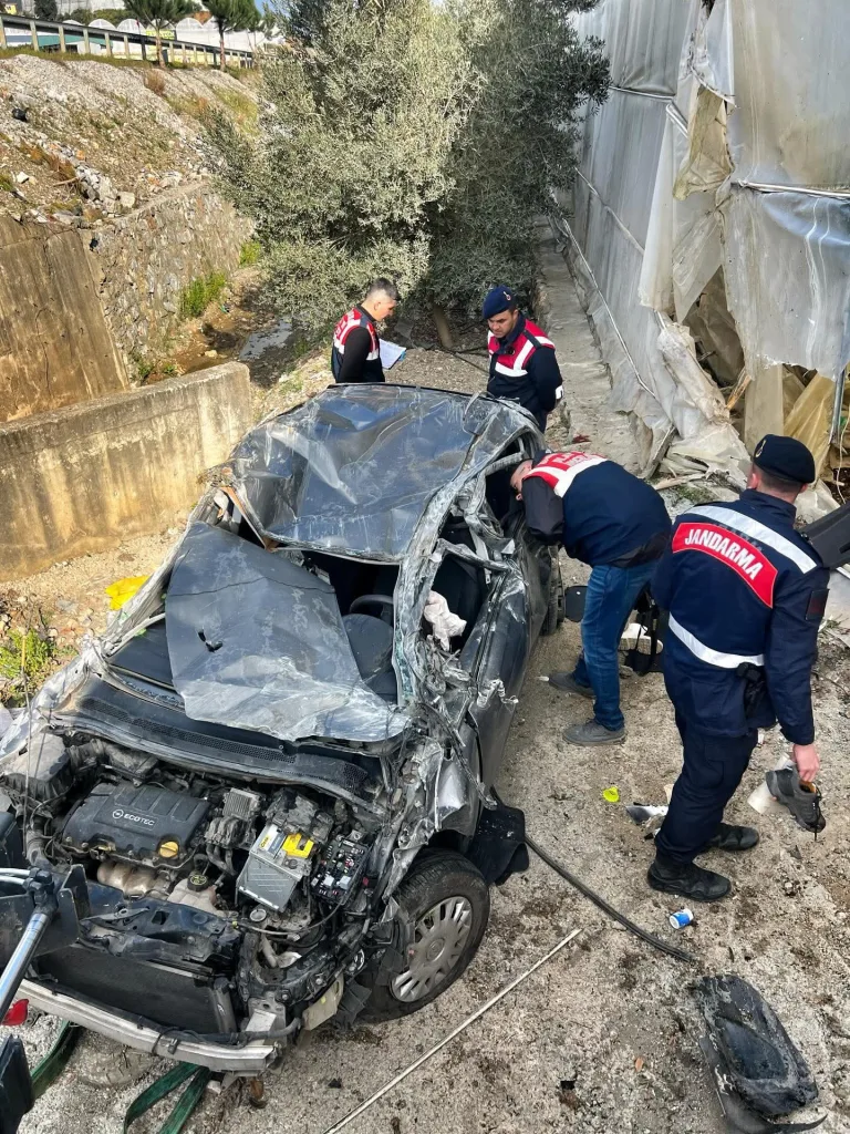 F B I M G 1773750769246 768X1024