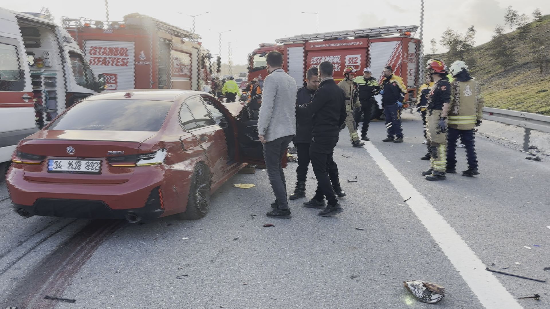 Otoyolda zincirleme kaza: 1 ölü, 1 yaralı