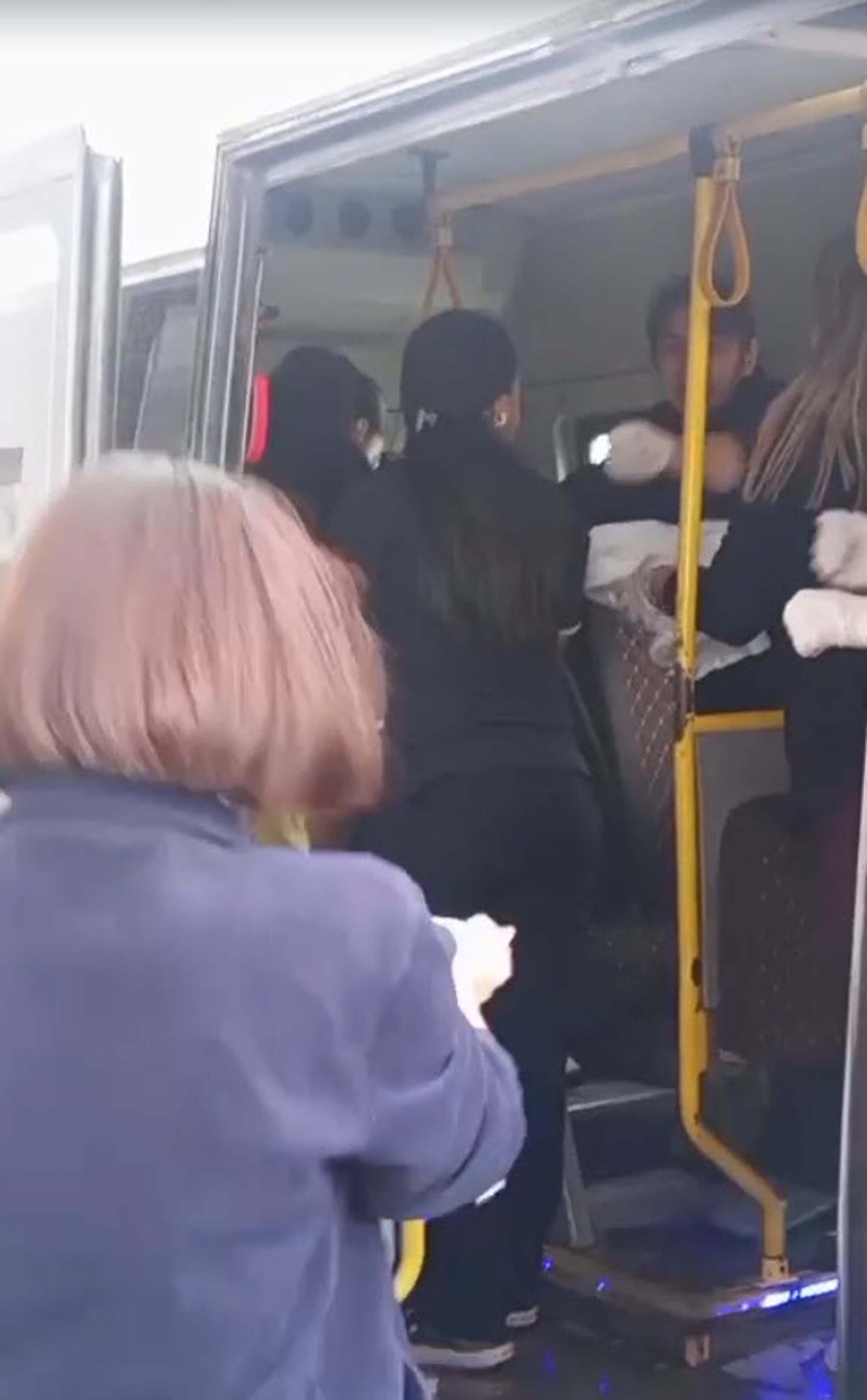 I Z M I R D E S E H I R I C I D O L M U S T A D O G U M Y A P T I 1222218 363407