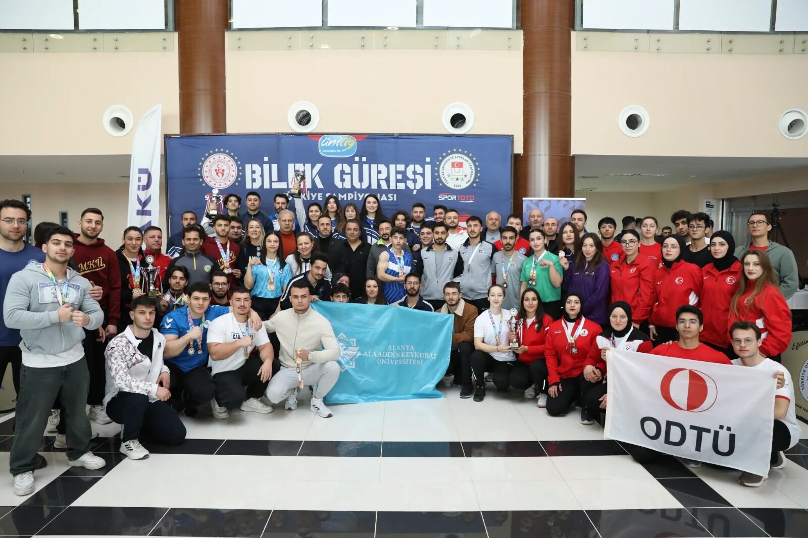 ALKÜ’lü sporculardan madalya yağmuru: 5 branşta peş peşe başarı