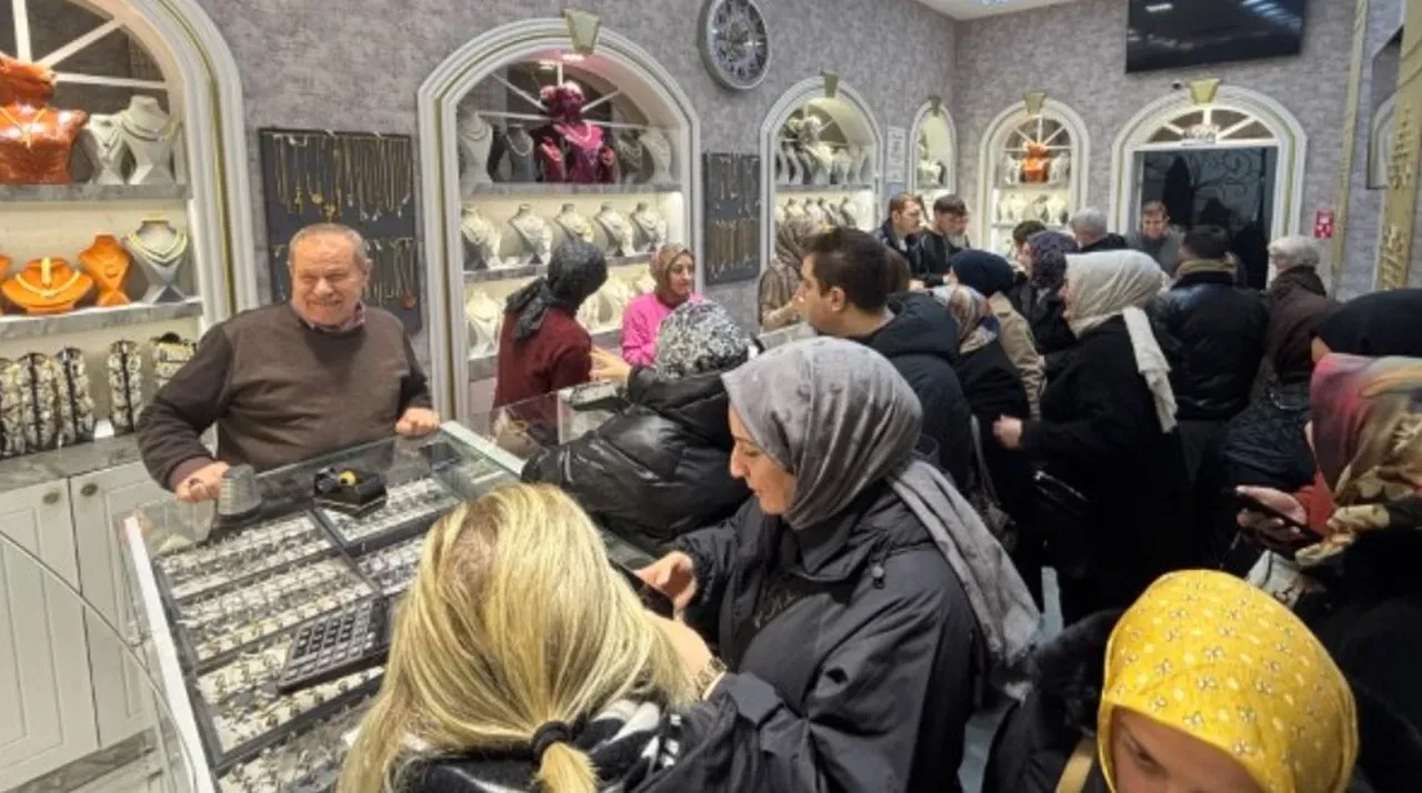 Altin Yeniden Yukselise Gecti Islam Memisten Yatirimcilara Uyari 3291374 202603302114 3