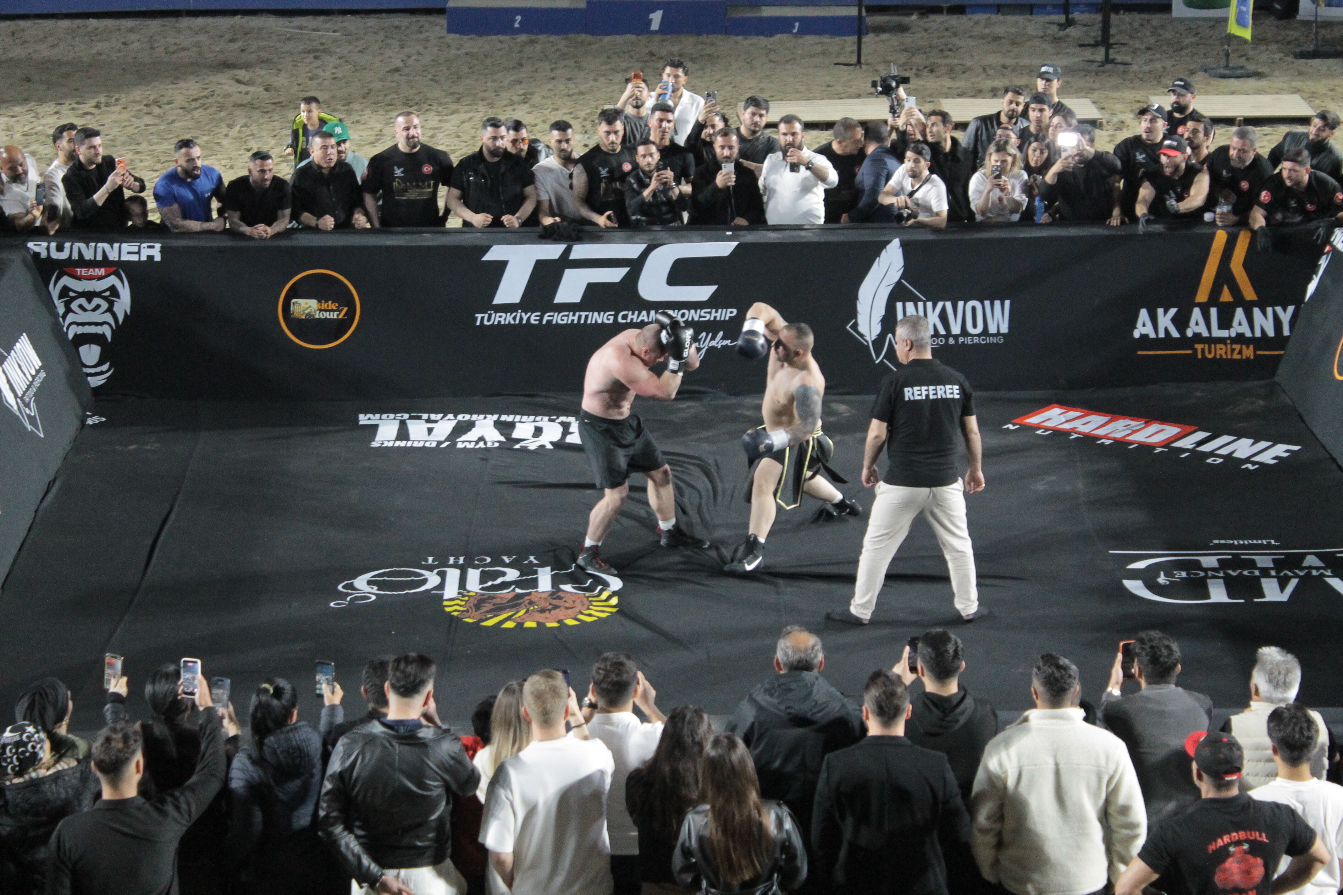 Aziz Ertaç Rakibini Mağlup Etti.