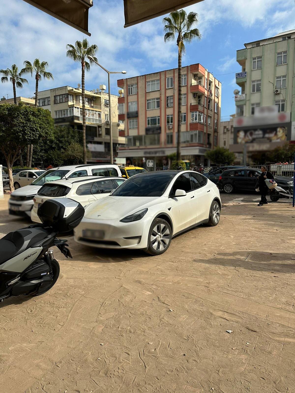 H Fdk3X7 X A A Ar6Y P