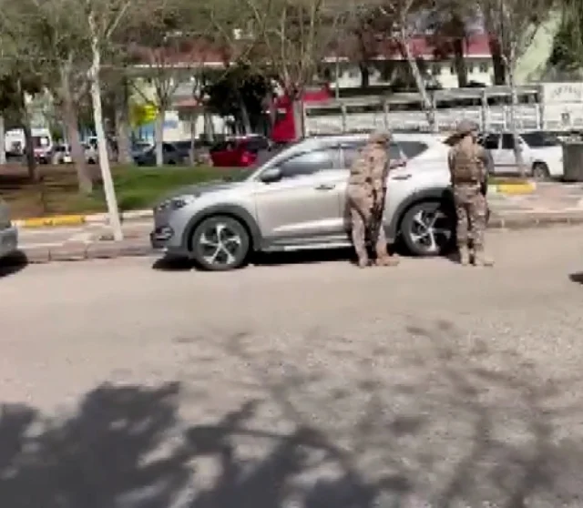 Sanliufrada Liseye Silahli Bas 19747534 7177 3 M