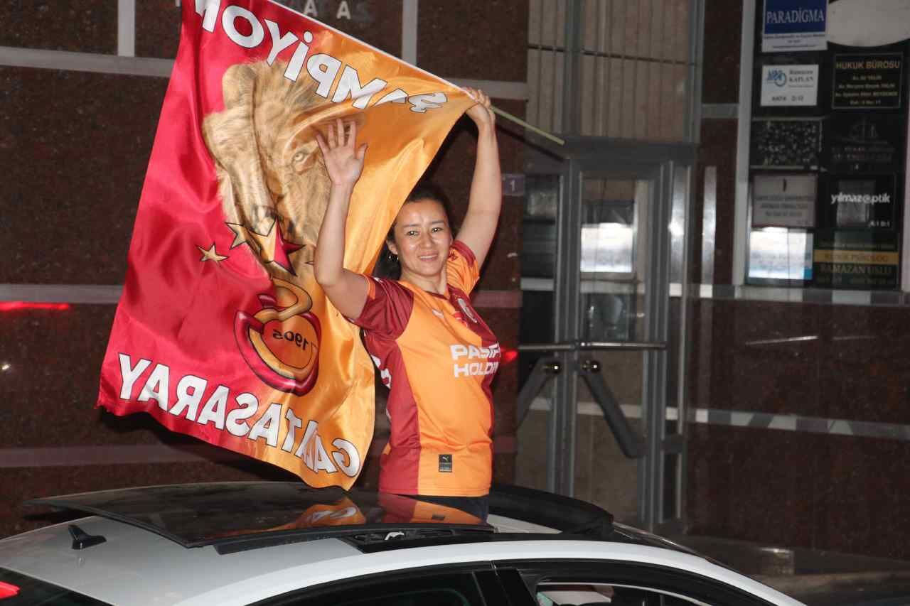 Galatasarayin Sampiyonlugu Antalyada C 1302691 387362 (1)