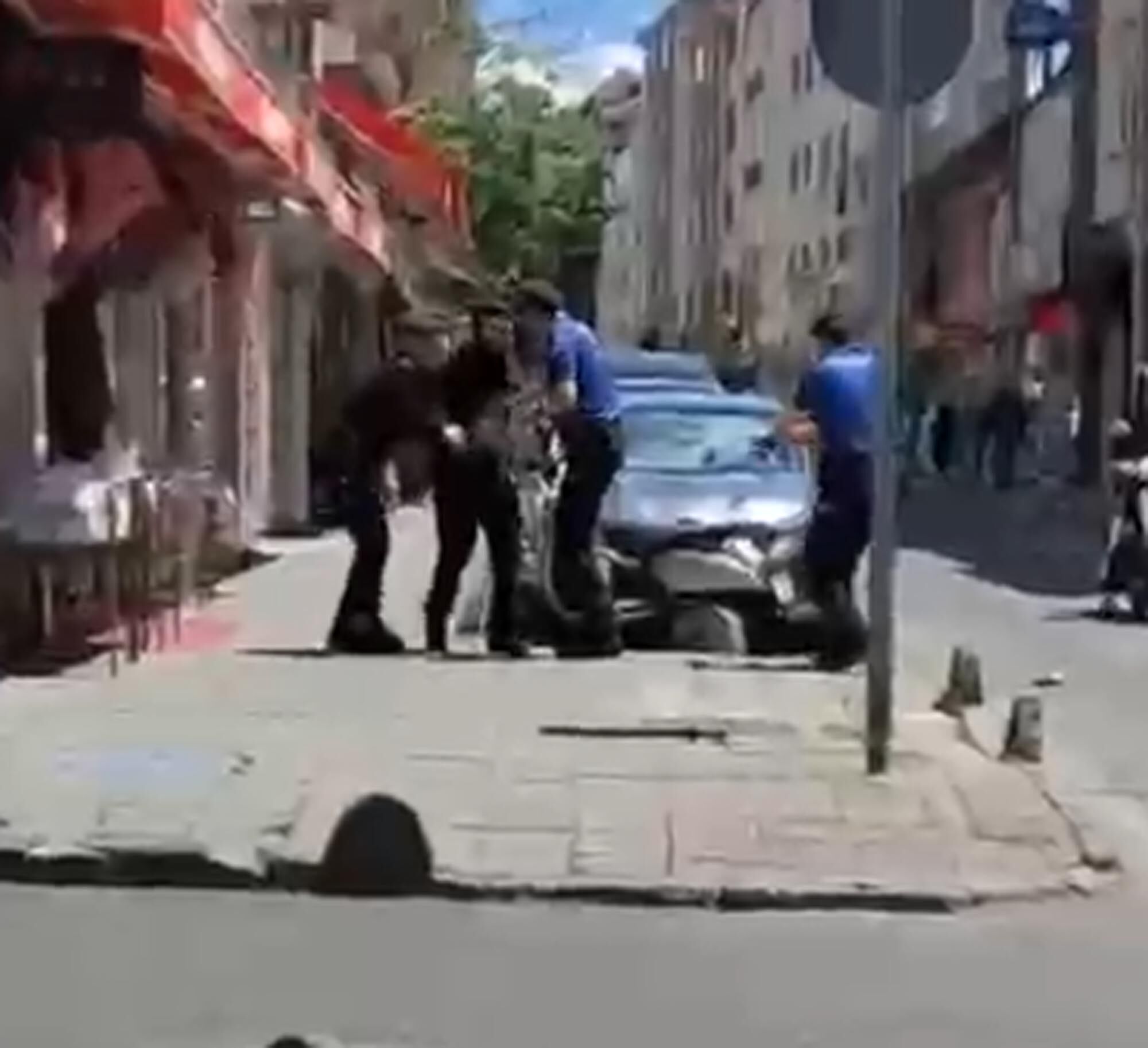 Son dakika! Silahlı çatışma çıktı; iki polis şehit oldu