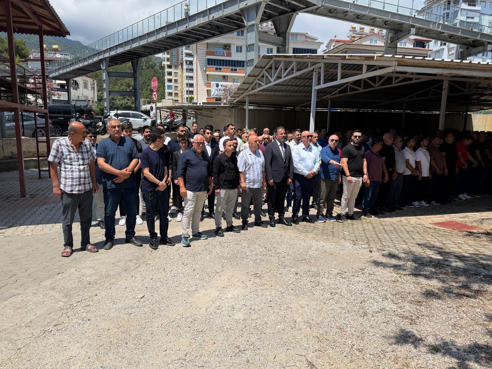 Zafer Partisi’nden Alanya’da büyük vefa: Alper Arıkan unutulmadı