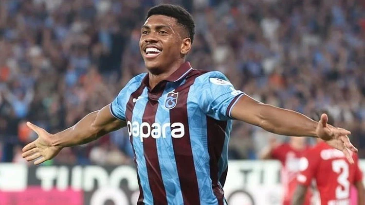 Trabzonspor'un golcüsü Rus devine transfer oldu