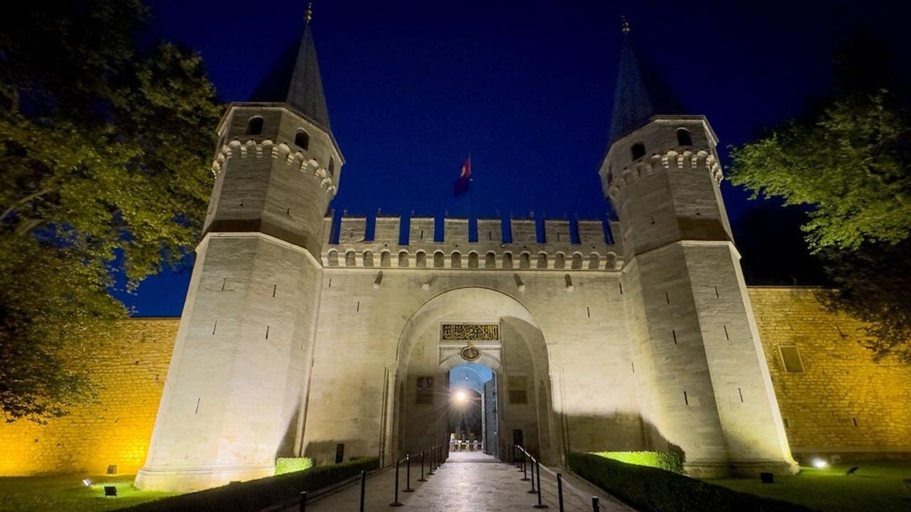 Topkapı Sarayı gece ziyaretleri yeni rotasıyla başlıyor