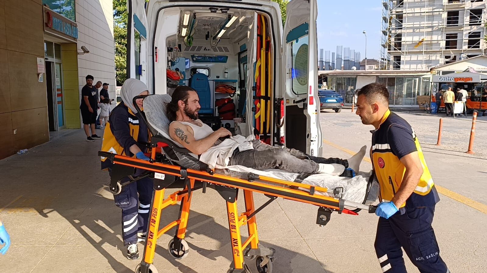 4 bin liralık borç kanlı bitti! Arkadaşını karnından b*çakladı