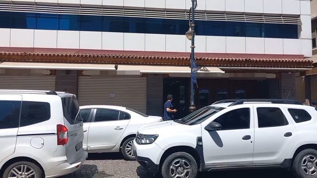 Diyarbakir Da Banka Subesine Silahli Saldiri 4 19923873 O