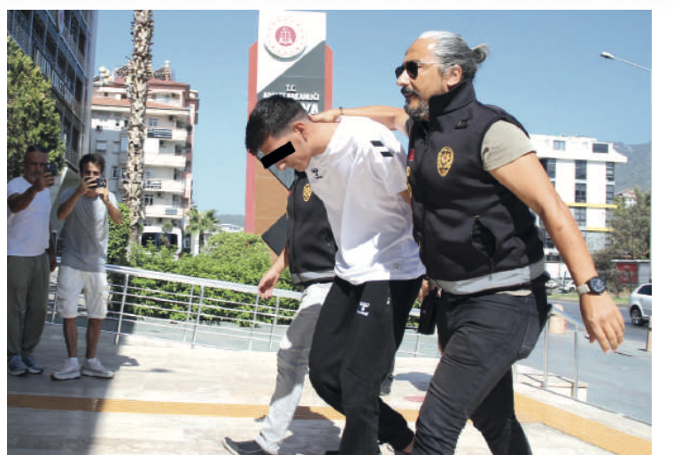 Ev arkadaşını başından vurarak öldüren sanık ilk kez hakim karşısında