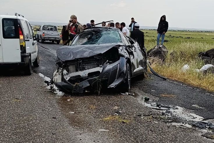 Diyarbakır’da nişan dönüşü facia: Kaza haberi üçüncü canı aldı