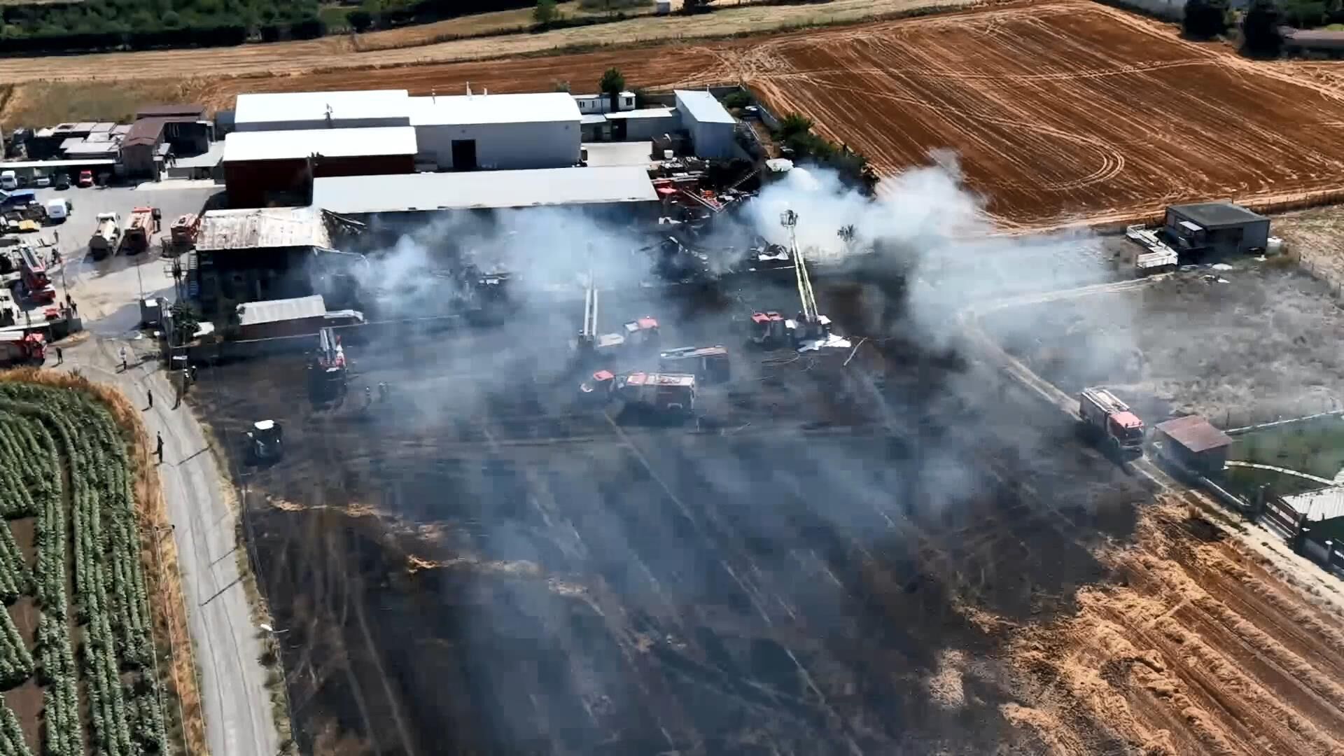 Parfüm fabrikasında alevler yükseldi! 1 işçi yaralandı