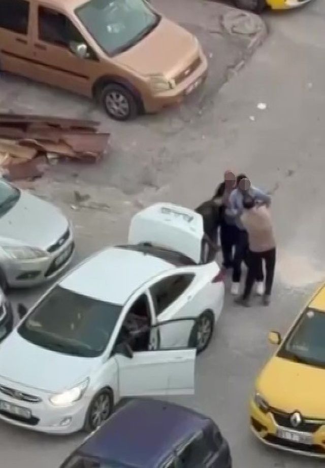 Adana Seyhan Da Iddiaya Gore Bir Adam Zorla B 20360592 O