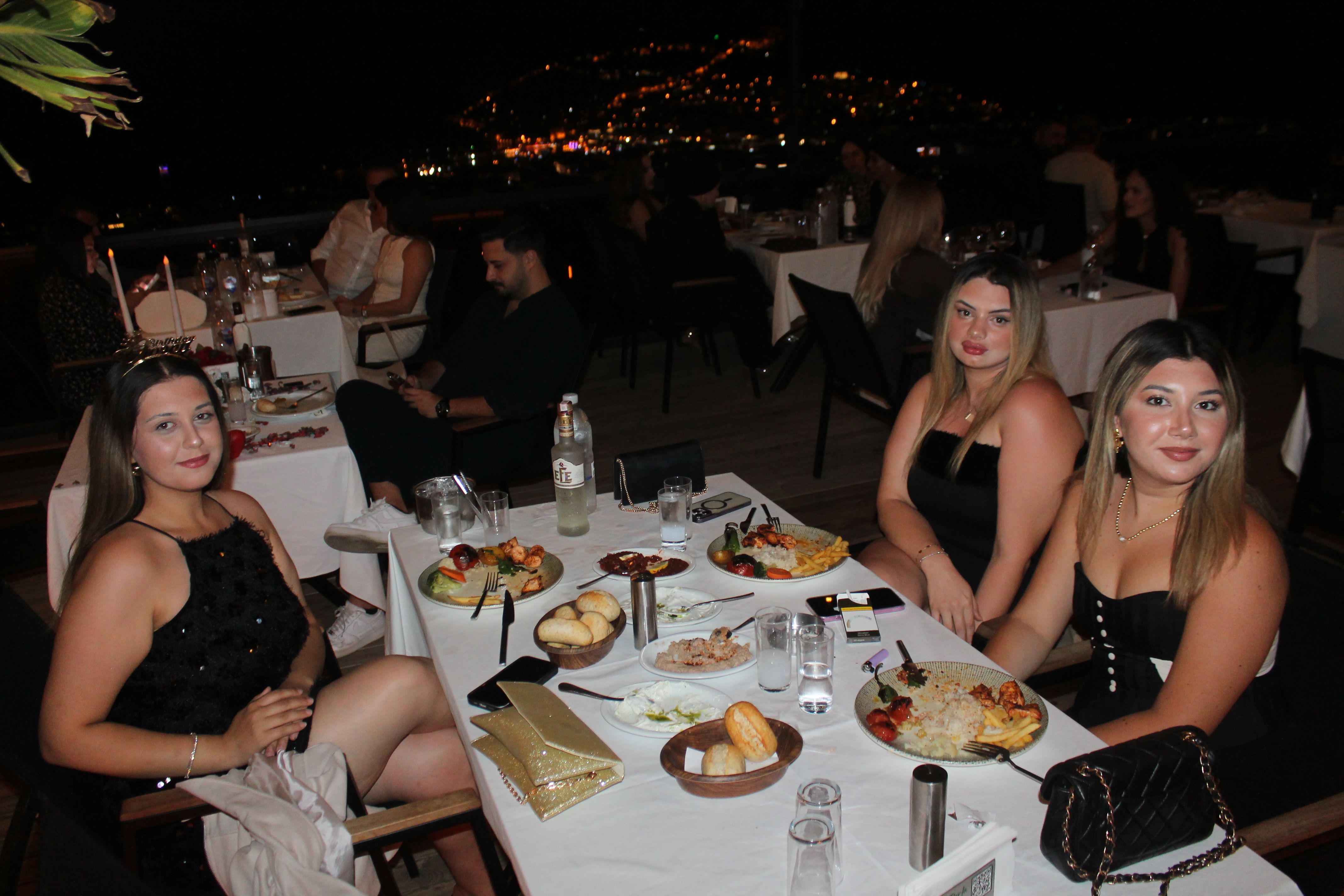 Emine Nur Aslan, Yağmur Özcan, Yağmur Kanter