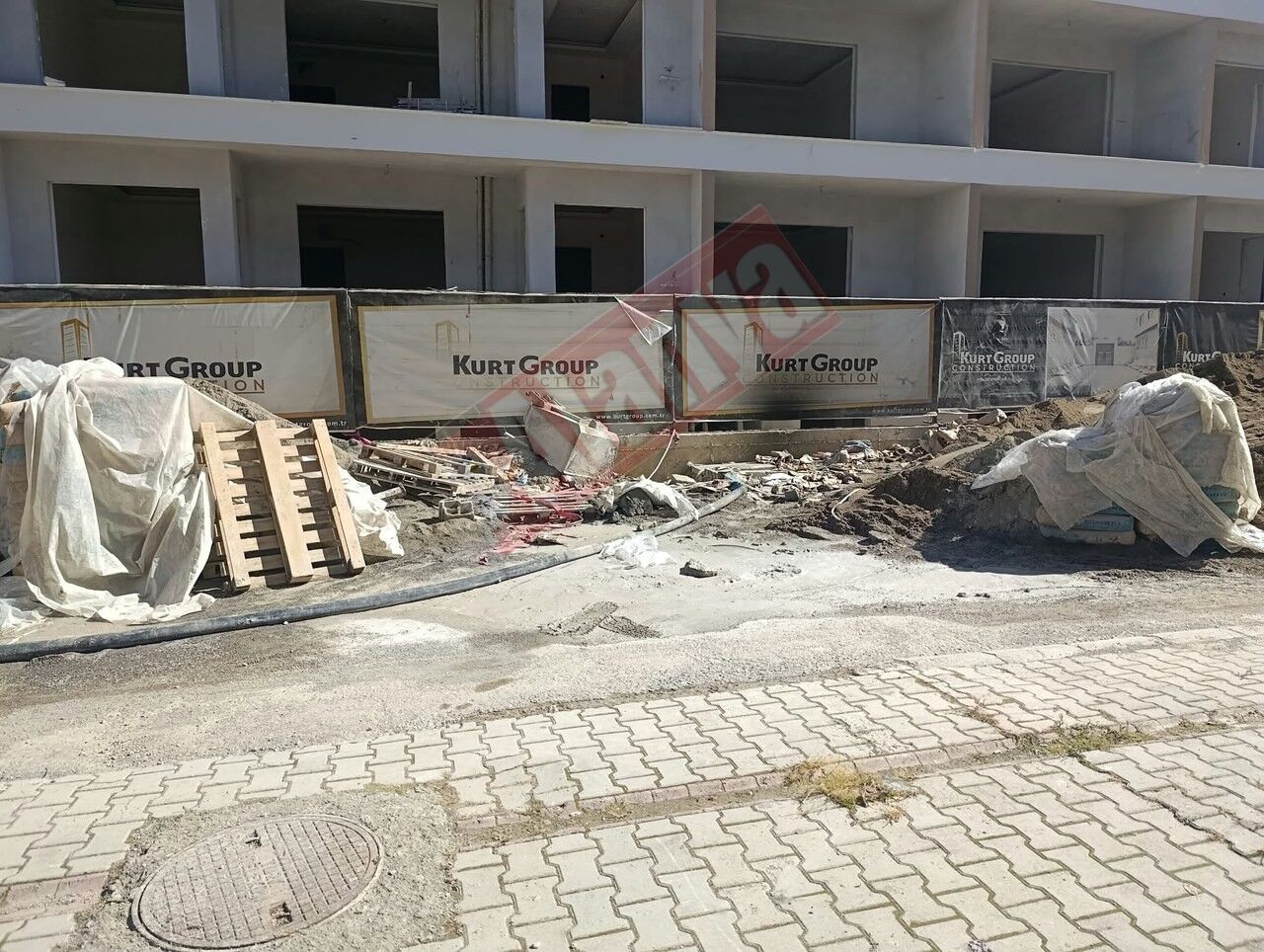 Mahmutlar Hatıpler'de inşaat alanı ve yol