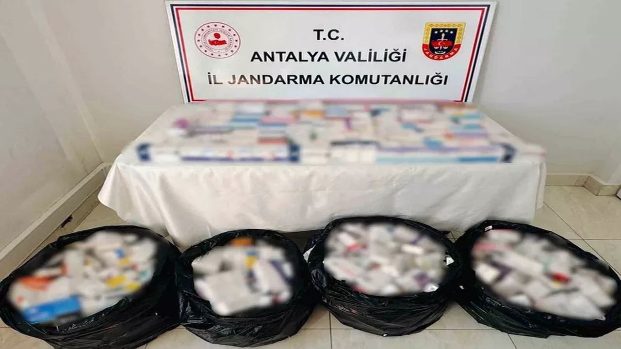 Antalya'da uyuşturucu operasyonu! Binlerce sentetik hap ele geçirildi
