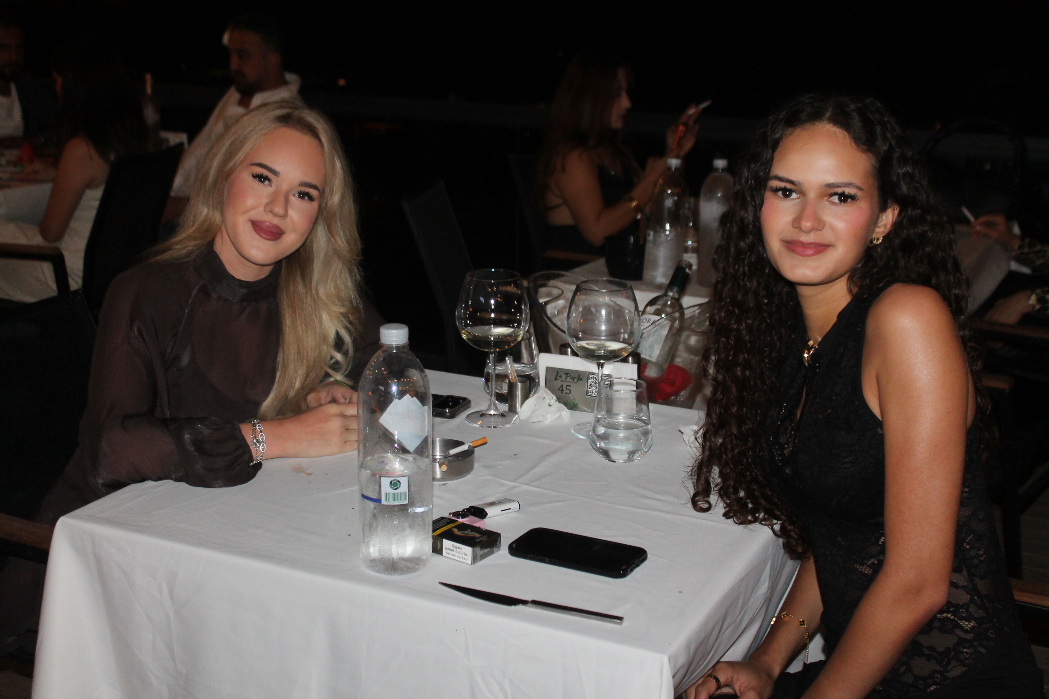 Kaylee De Jong Anna, Louıza Geerts