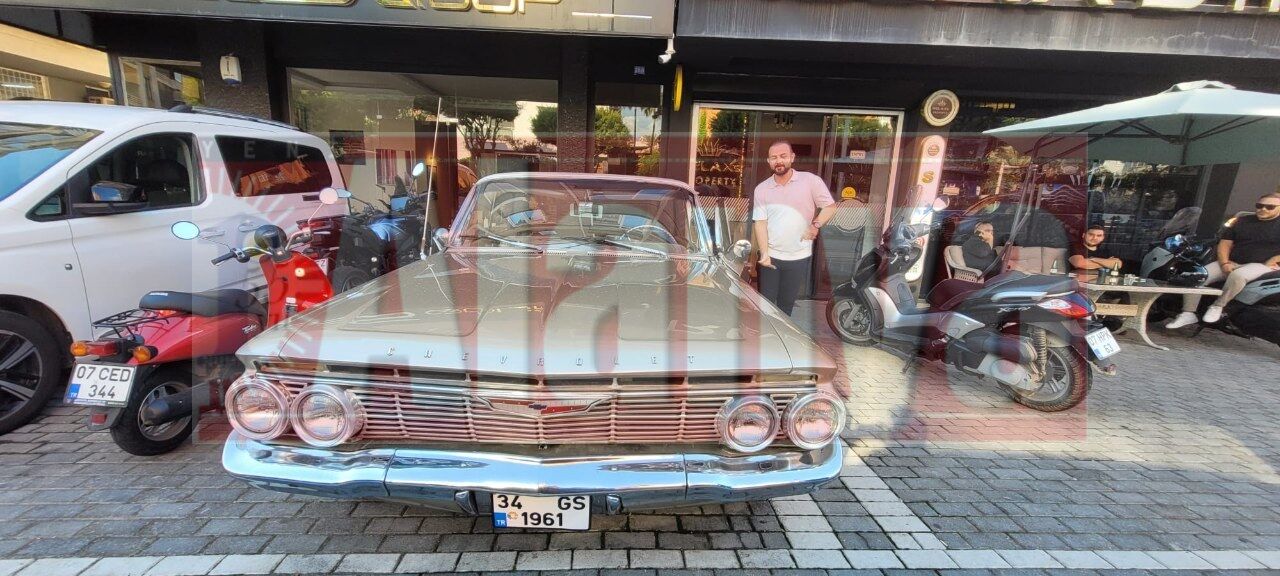 Alanya'da 1961 model Chevrolet İmpala ilgi odağı oldu — fotoğraf 3
